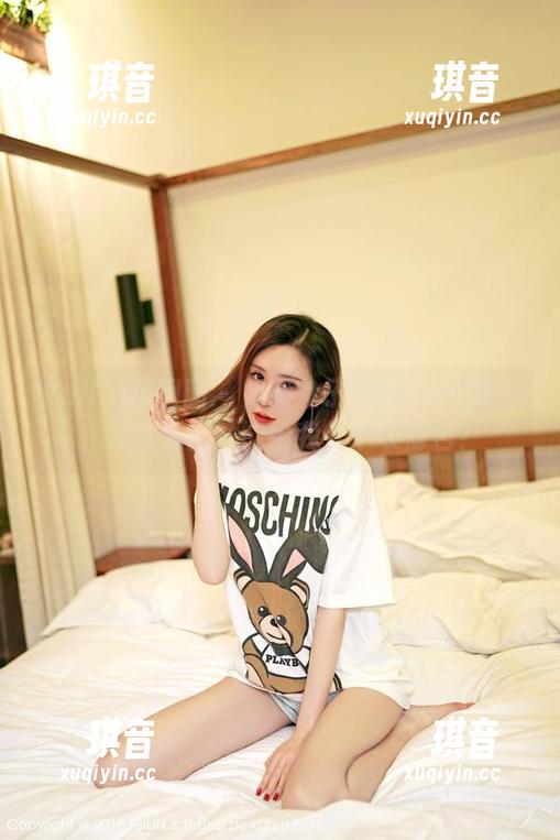 Feilin嗲囡囡 - 如果鱼子酱Fish是女王，那全套图片能给我几个表情包？
