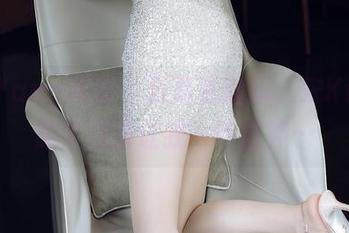 HuaYang花漾 – 写真直播间,宋KiKi穿的牛仔裤让我一秒出神…