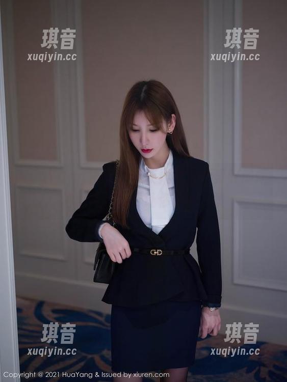 HuaYang花漾 - 艾栗栗栗栗栗栗吖的短裙照片，免费让你眼前一亮