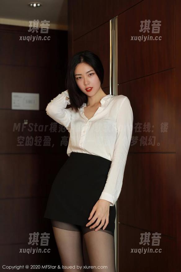 MFStar模范学院-软软Roro MFStar模范学院 - 软软Roro在线:镂空的轻盈,高清的一刹那,似梦似幻。