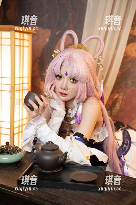 图包中的PoppaChan，真有一种“女神”的气场，看来我得好好学习学习她的放松技巧了！