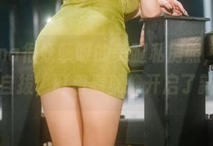 这组Tina很妖孽呀的美腿私房照,果然让人无法自拔,盯着看就像开启了新天地。