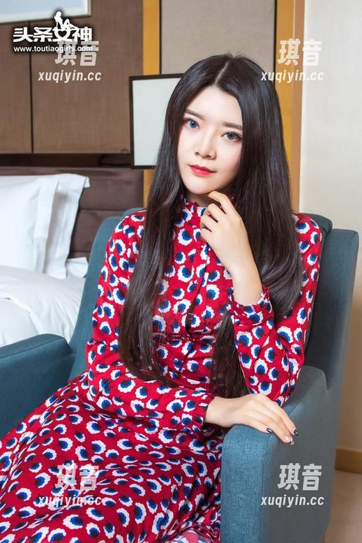 TouTiao头条女神 - 不油腻，才是王道：张蓝欣的图库高清油亮世界～