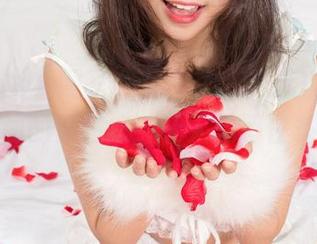 UGirls尤果网 – 作品来了,赵佳琪的私拍,灰丝间的慢悠悠,让人忍不住多看几眼。
