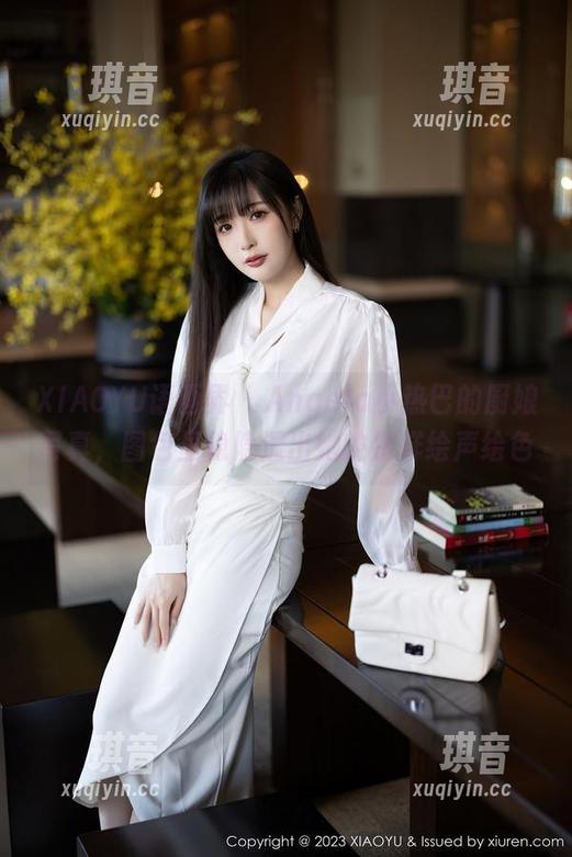XIAOYU语画界 - Angela小热巴的厨娘写真，图包里隐隐透出她的别样绘声绘色