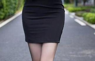 XIAOYU语画界 – 无所事事的波巧酱，壁纸里的厨娘也开始打盹了