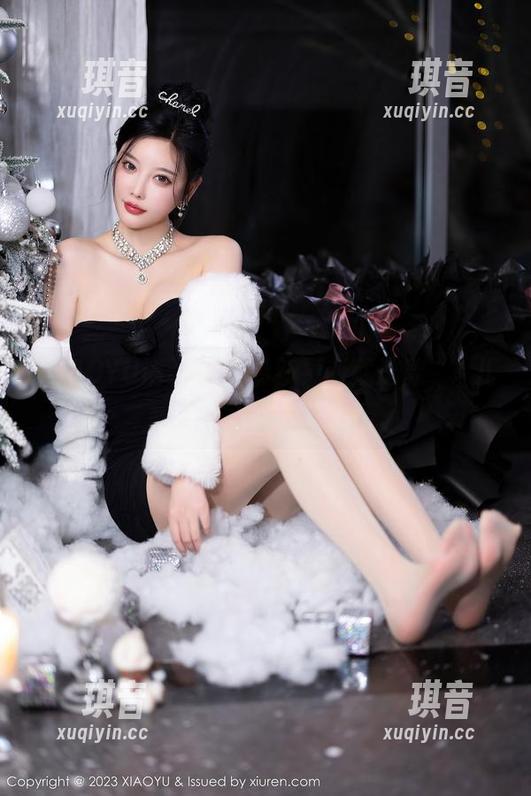XIAOYU语画界 - 最新更新就这款，玥儿玥跟学妹搭配果然够溅。