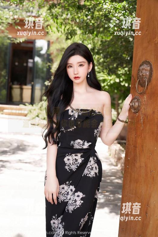 Xiuren秀人网-z杯悠悠 Xiuren秀人网 - z杯悠悠的最新图包——温柔的同时你也可能会心里一暖哦