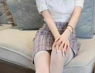 Xiuren秀人网 – 于诺诺ise的棉袜图包：看她怎么玩转这小玩意儿！