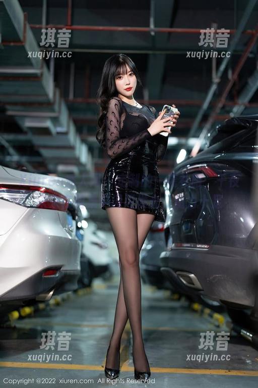 Xiuren秀人网 - 定制的一袭礼服，千夜未来在图集中闪闪发光，魔力十足
