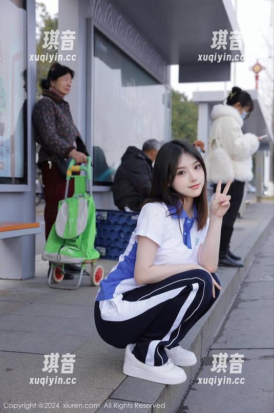 Xiuren秀人网 - 在线美图：周jojobaby的粉色，就是要你读懂少女心和一丝调皮。