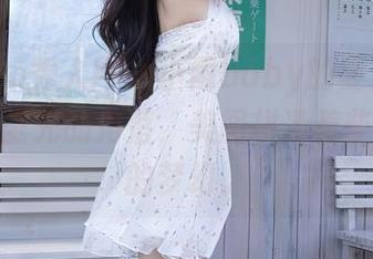 Xiuren秀人网 – 小雨baby的夏日,照片里无圣光的角落,美图拼凑着些许随意的梦幻。