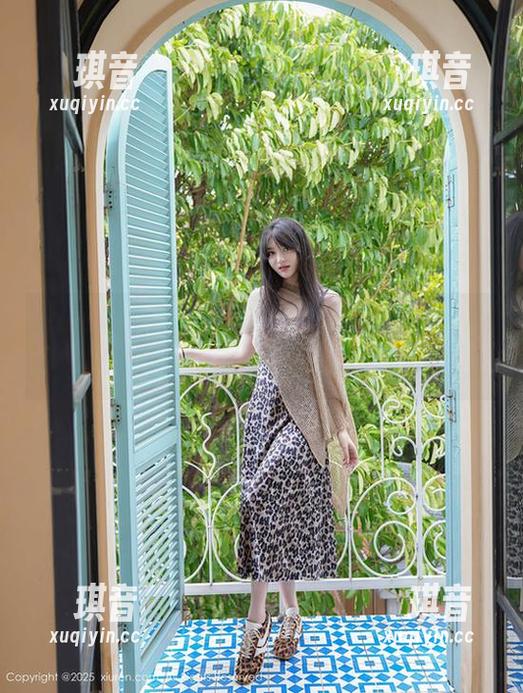 Xiuren秀人网 - 无圣光的制服合集，王馨瑶yanni让我想起了校园时代…