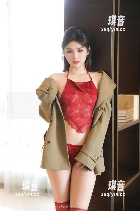 Xiuren秀人网 - 全套图包里麻吉小兔子的白丝，没想到这角色适合她。