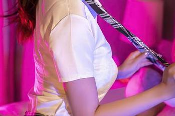 YouMi尤蜜荟 – 合法萝莉带你轻松飞跃萌妹子墙！美图在此奉上！