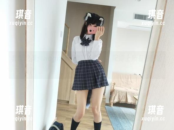 nagisa魔物喵 套图之美:nagisa魔物喵的礼服,配得上所有情侣合影的焦点