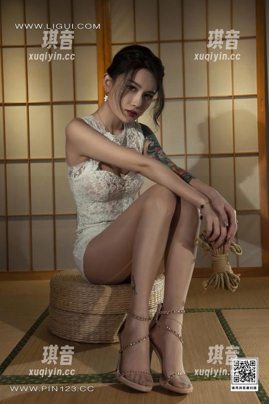 丽柜 - 允儿的无圣光图集：清纯中透着点孩子气，挺迷人的。