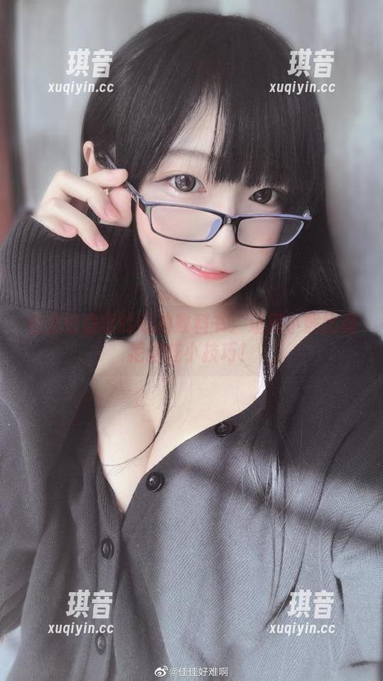 佳佳好难啊的私拍教科书：运用小熊比基尼这些小技巧！