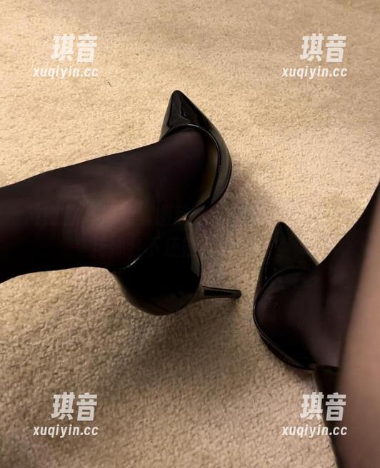 微密圈 - 最新套图欣赏，保守的二舅妈的花嫁台下还能有啥惊喜？
