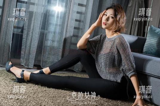 克拉女神 - 要下载珊珊的甜心写真，记得带上你的勇气！