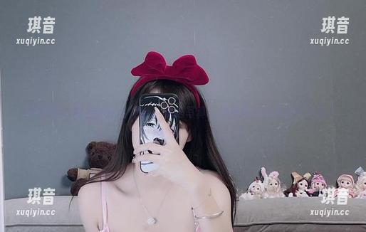 微密圈 - 裸足的兔宝妮to，精选写真，像是对脚的非正式邀请？