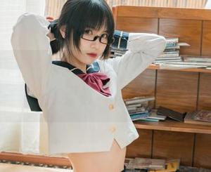 美图下载预警！兔玩映画这体操服和蓝裙子，果然不负所望。