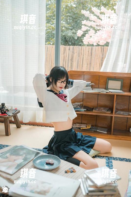 美图下载预警！兔玩映画这体操服和蓝裙子，果然不负所望。