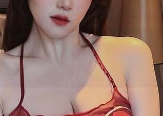 微密圈 – 可可西yyy又来了,在线分享她的红色蕾丝连体,不怕一万就怕万一。