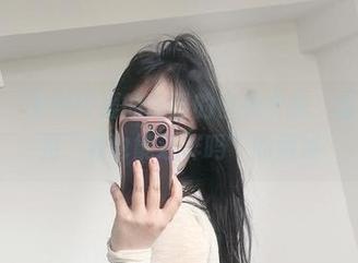 微密圈 – 看到可爱的肉巴的自拍合集，脑海中满是“我也能这样吗”的疑惑