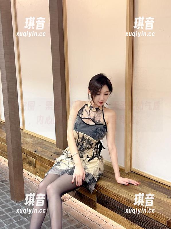 微密圈 - 黑丝老师周妍希，无圣光的气质，内心的不平静在作品里释放。