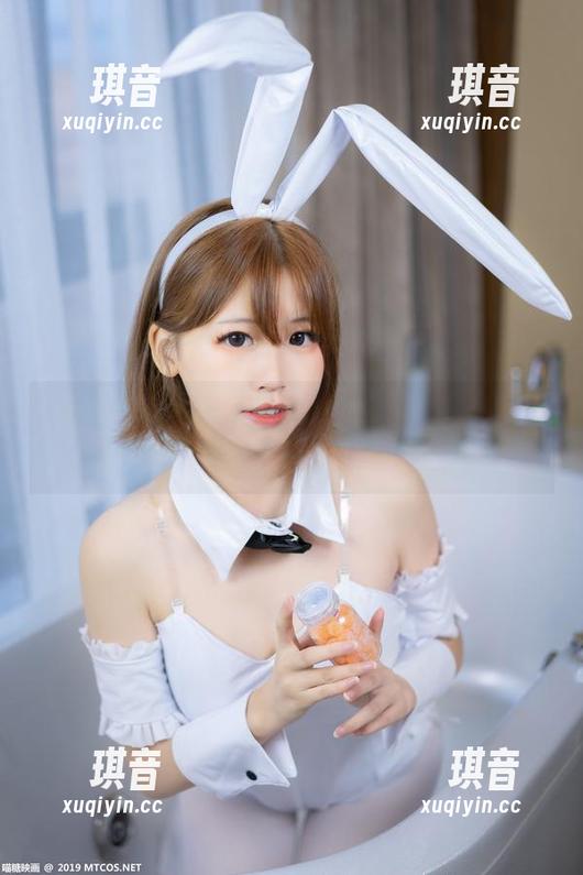 喵糖映画的春季JK制服，照片里是少女梦还是现实的挑逗？