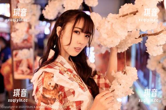 嗲囡囡 - 鱼子酱Fish的连衣裙、图包里嫉妒不已的简约优雅，还有我一时的不知所措。