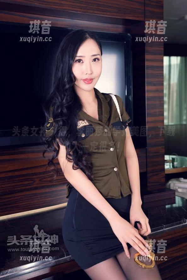 头条女神 - 得，李丽莎的学姐美图，下载的人一定很多！