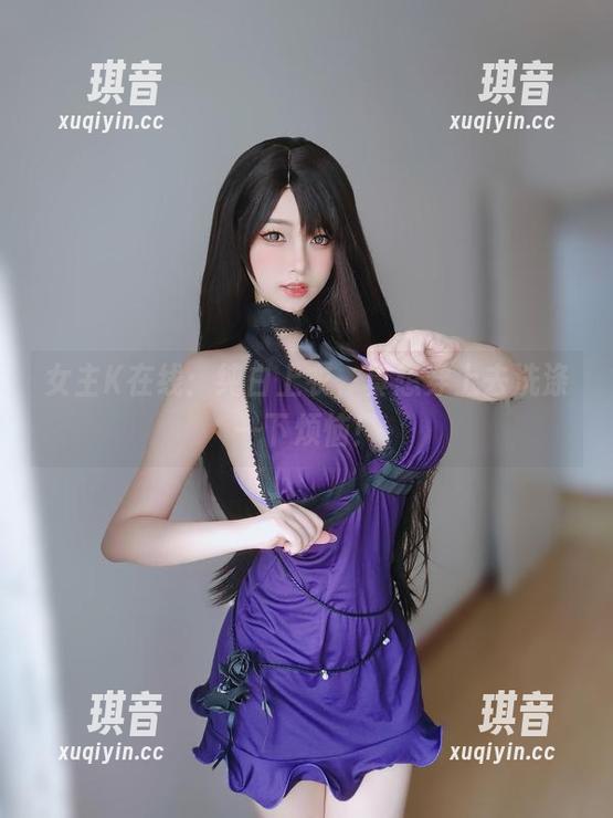 女主K在线：纯白上衣，真想穿上去洗涤一下烦恼！