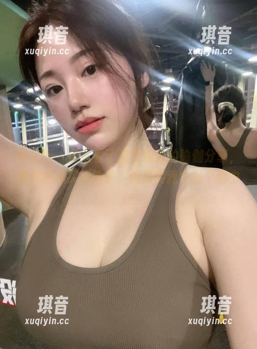 微密圈 - 自从看了奶宝妹纸的瑜伽分享，我突然想买块垫子，但其实我也是个懒虫…