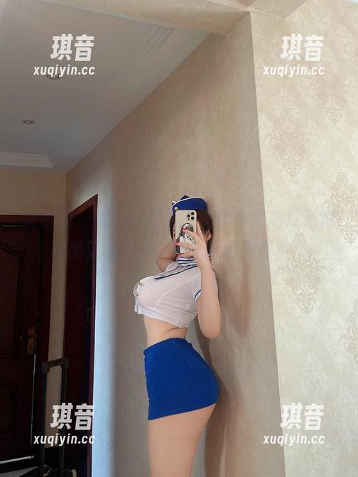 微密圈 - 最新合集中，奶宝妹纸把双马尾玩出了新花样，让人不自觉停留。