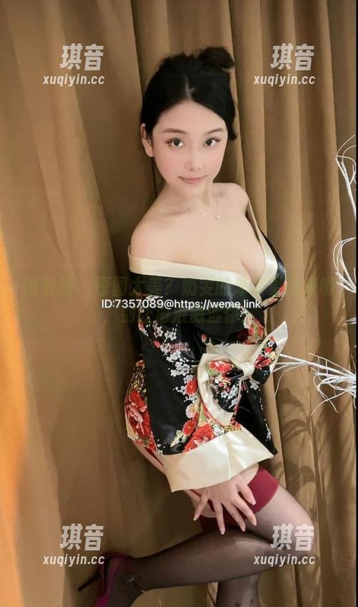 微密圈 - 原图太美？奶雯的泳装更新来啦，别让海浪溅湿你！