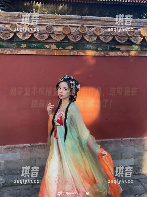 妍子坚不可摧直逼女神的作品，这可是在挑战我的目光承受能力了！