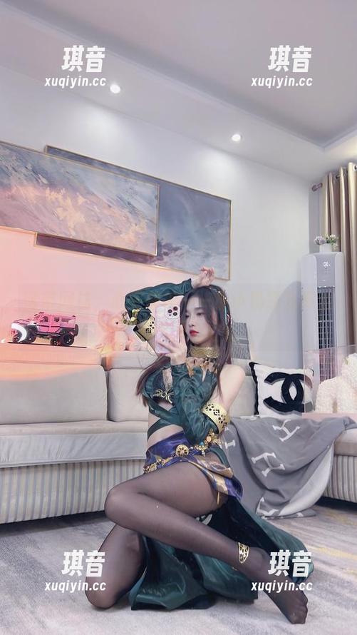 小小奶瓶儿 腿带网袜,心更放松——小小奶瓶儿高清图包奉上!