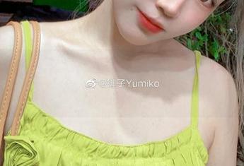 御子Yumiko的夏日私拍，资源清爽得让人想出门玩水。