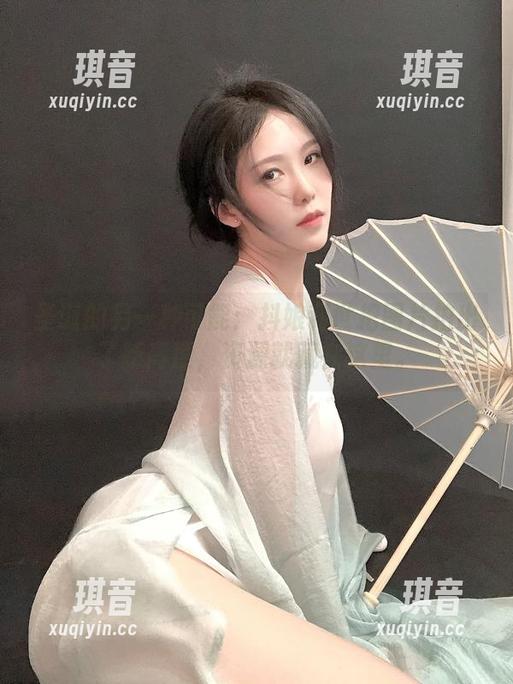 圣诞的另一种可能：抖娘利世把图片拍出了新高度，资源就藏在这里。