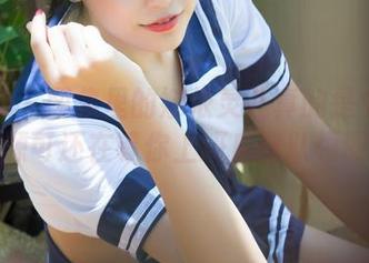 推女神 – 图集里的娜依灵儿真的是个女王，资源可还在等你上班后排队领取吗？