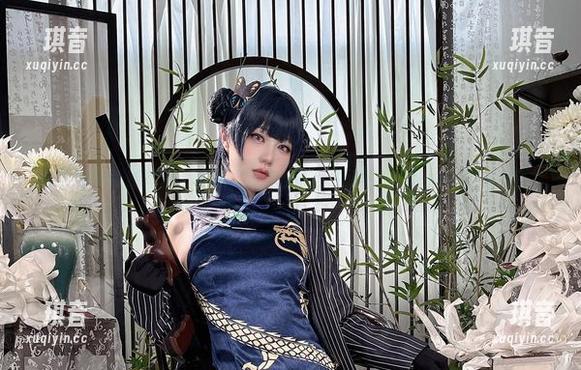 无影喵喵最新写真，真的是蓝色系的大师啊，一不小心就被圈粉。