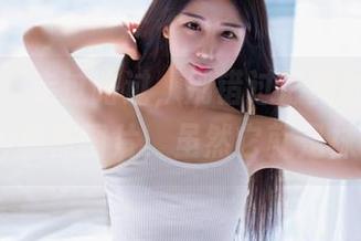 果团网 – 走过路过，别错过最新的何梦兮Stacy棉袜图片，虽然它就是袜子……