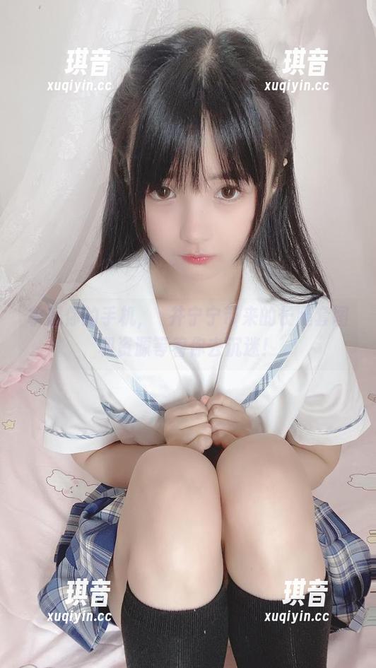 拿起你的手机，桜井宁宁带来的长腿套图和资源等着你去沉迷！