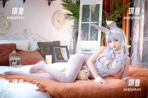 樱井小莜的蕾丝写真，定制的巧思让这画面多了点小调皮。