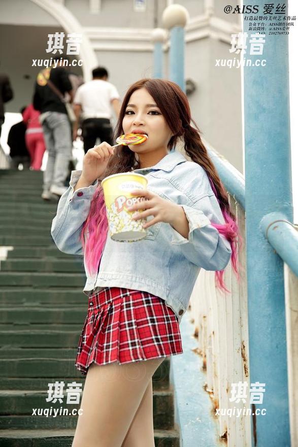 爱丝 - 瑶瑶的写真，女王气场十足，难道这是她的日常？