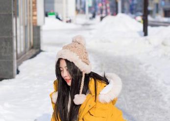 爱蜜社 – Lavinia肉肉的职业装，免费美图让你找工作更自信！