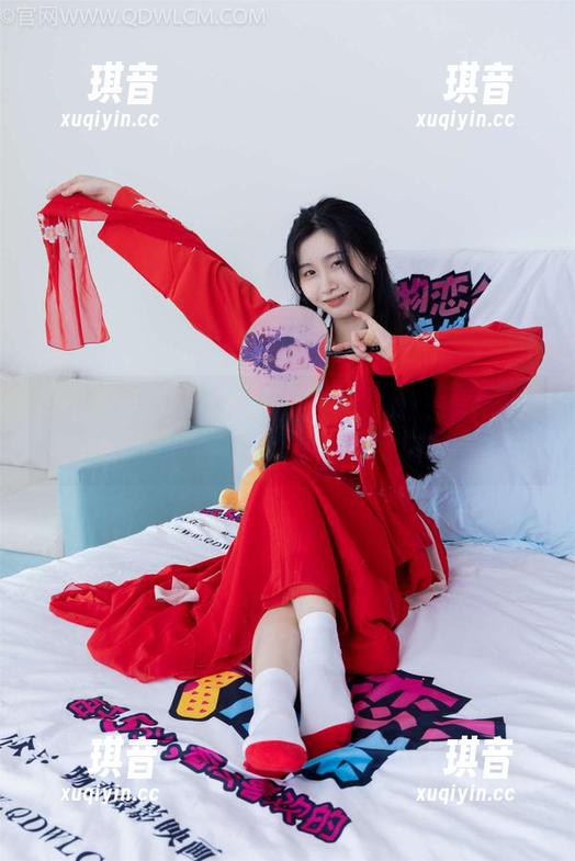 物恋传媒 - 嘟嘟的水手服图集：海风撩裙带，不怕妹子泼水喔！