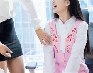 物恋传媒 – 小晴的腿，无敌美丽，免费的图集就是不一样！